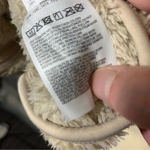 Uniqlo Women's Fleece Cardigan Jacket Sz M/L Beige Tan Teddy Full Zip Sweater - Picture 11 of 13